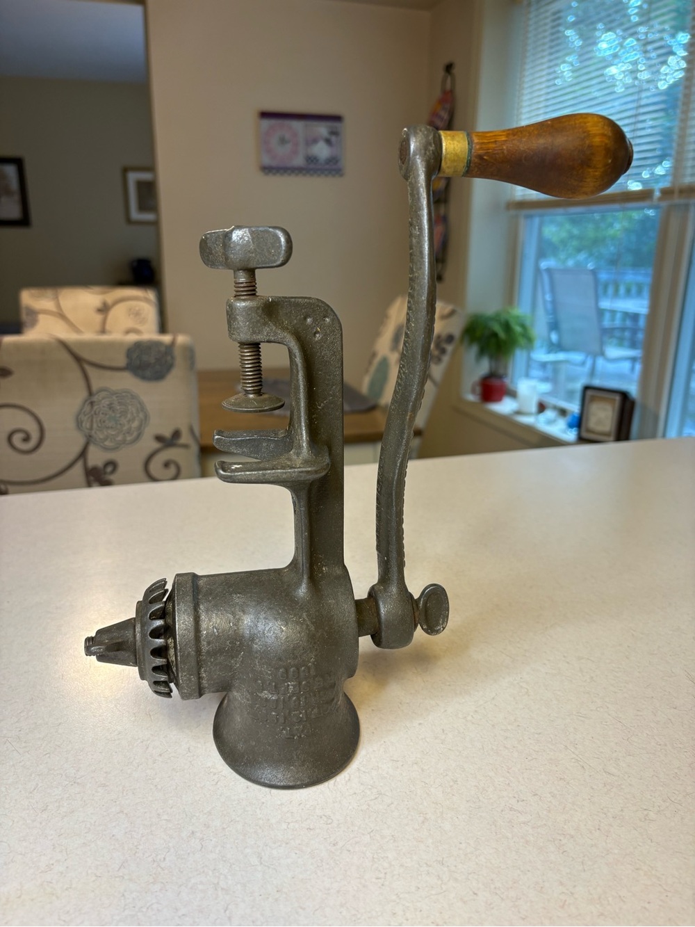 Universal Cast Iron Manual Meat Grinder with Wooden Handle - Silver & Brown